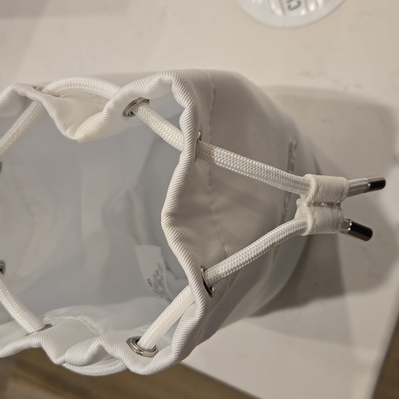 New in box Dior drawstring pouch bag & La Mousse off/on cleanser & Le Baume - Picture 6 of 8